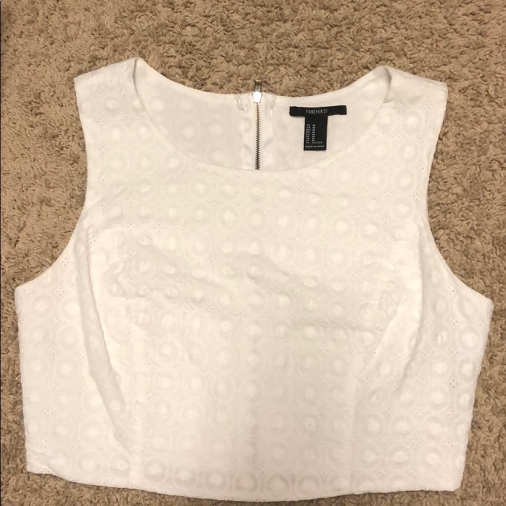 Forever 21 crop lace material size M